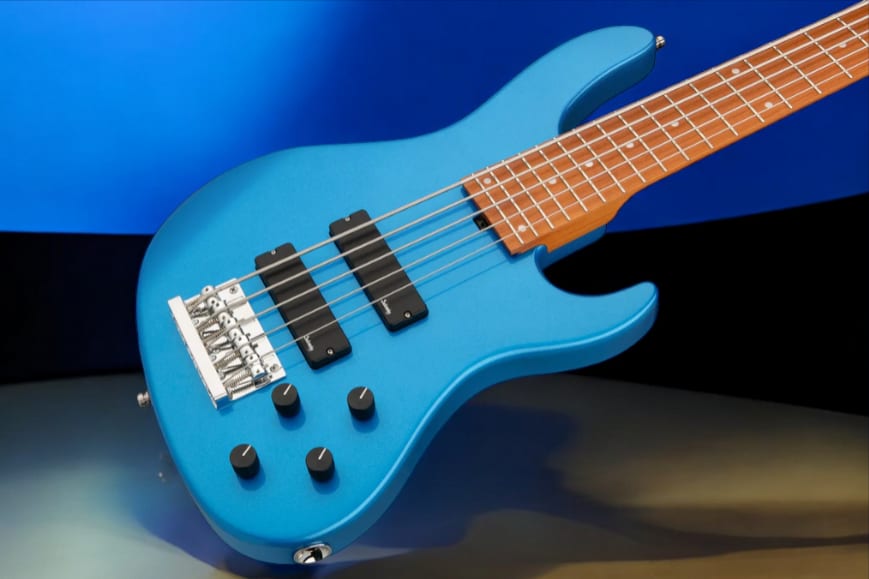 Sadowsky MetroExpress 5-String 24-Fret Modern Bass Roasted Maple Fingerboard 5-String Solid Ocean Blue Metallic High Polish
